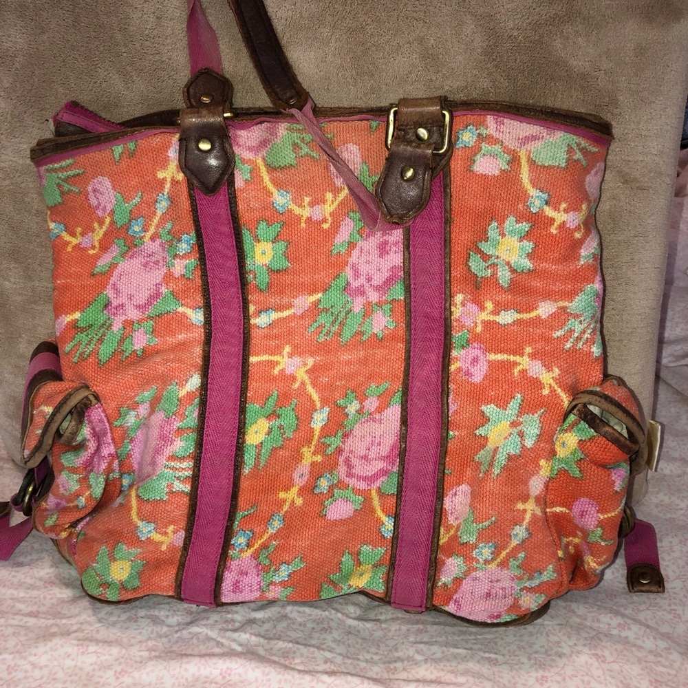 Large bucket bag